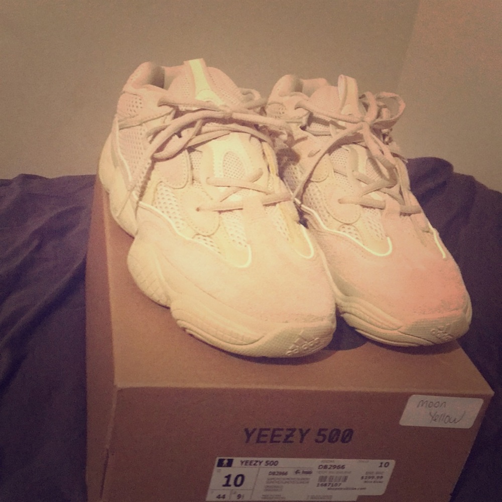Yeezy 500 super moon yellow